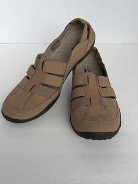 Clarks Haley Stork Leather Slip-On Closed Toe Sandals Mushroom Beige - Sz 10 W